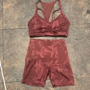 Gymshark Marbled Burgundy Sports Bra & short set